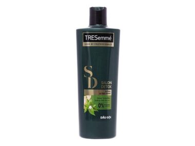 Dầu gội TreSemme Salon Detox Gừng và Trà xanh giúp tóc chắc khoẻ 340g