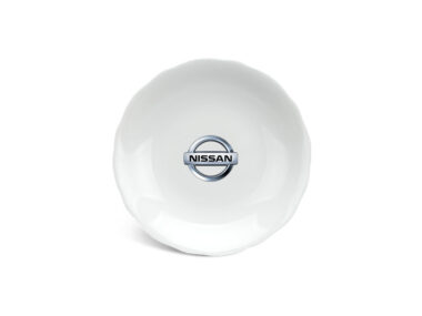 Dĩa sứ tròn sâu 25cm Mẫu Đơn IFP – Trắng Ngà In Logo quà tặng Nissan HG