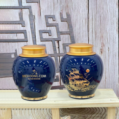 Hũ trà màu xanh dương vẽ vàng thuyền buồm - logo Mekoong ATILGMK101