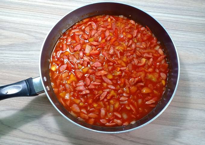 Bước 2: Làm nước sốt cà chua